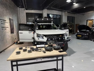 义乌WUJI雷克萨斯GX460音响改装-摩雷IR三分频全车+捷力HD750低音功放+10W3低音炮+全智图光纤解码