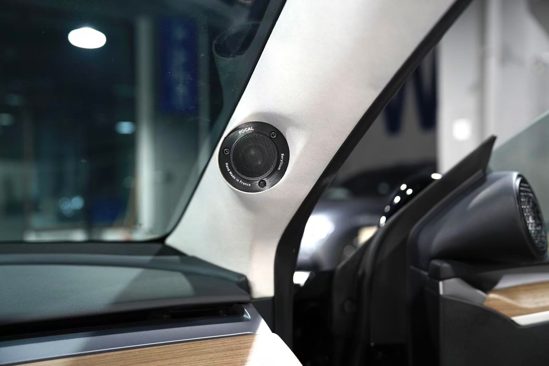 特斯拉Model Y A柱倒模 劲浪Focal Utopia M TBM铍高音 法国手工制造